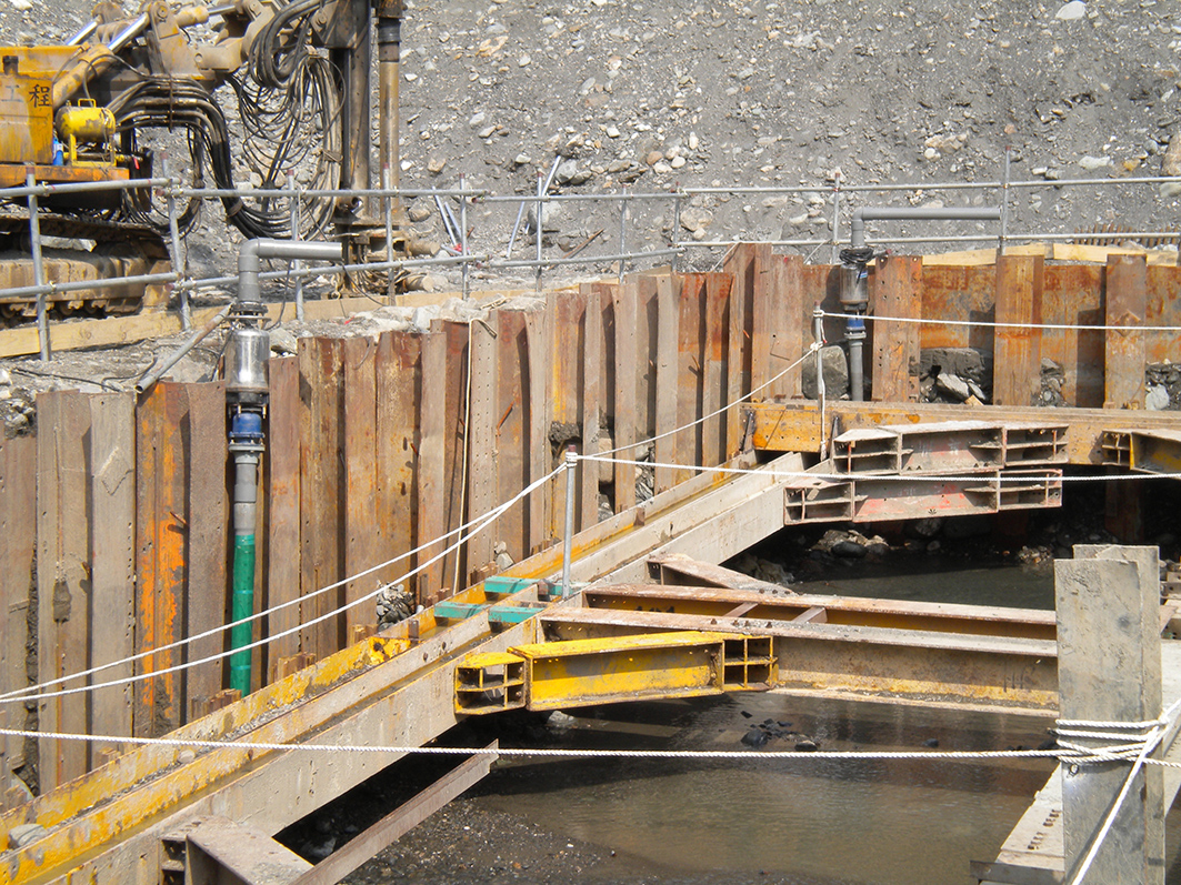 New construction of The Suhua Highway No.9 Nan' ao ,Wuta segment-The water bundling project of pier foundation excavation New construction of The Suhua Highway No.9 Nan' ao ,Wuta segment-The water bundling project of pier foundation excavation